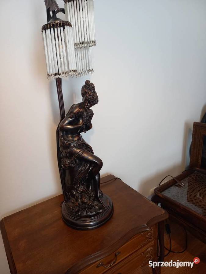 Piękna stylowa lampa figura kobiety kujawsko-pomorskie Lipno