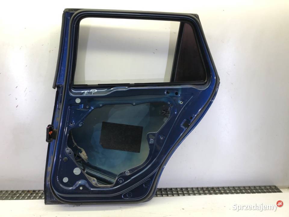 DRZWI PRAWY TYŁ VW GOLF VI Kombi 0914 Części samochodowe