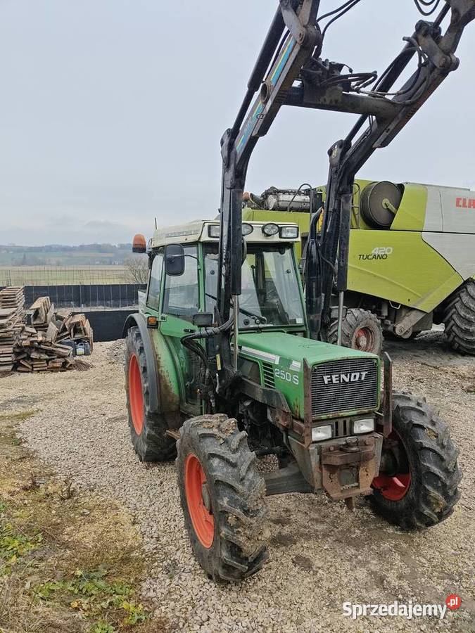Fendt 250S z ładowaczem Kijany sprzedam