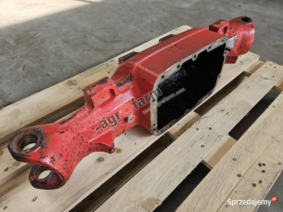 Obudowa przedniego mostu McCormick F70 F80 Byków