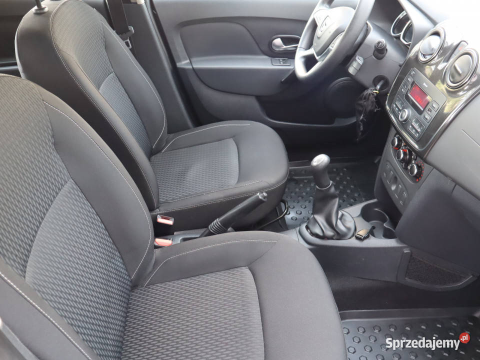 Dacia Sandero 10 SCe manualna