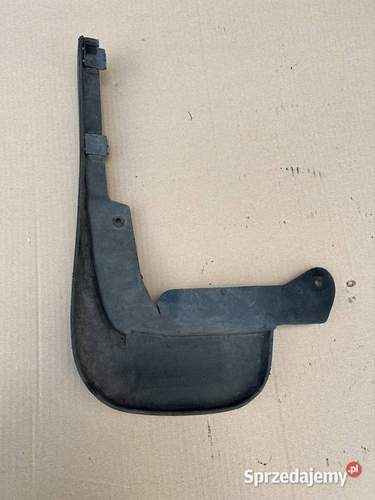 Chlapacz prawy przód Passat b5 3b0075111