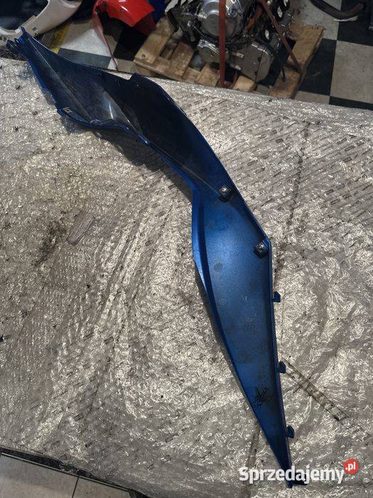SUZUKI GSXR GSXR 125 zadupek prawy tył ogon 18