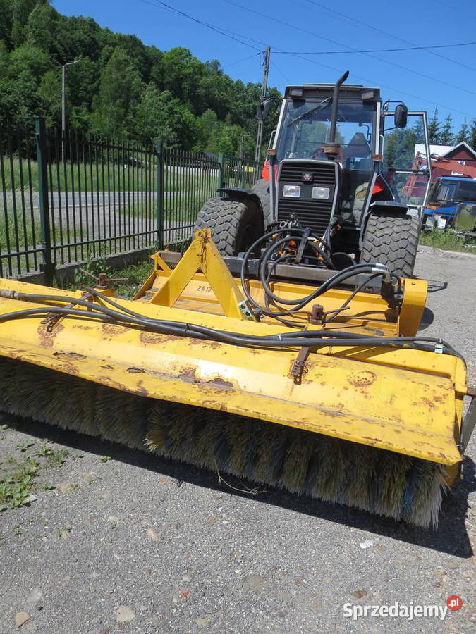 MASSEY FERGUSON MF 390T KOSIARKA ZAMIATARKA Wąchock