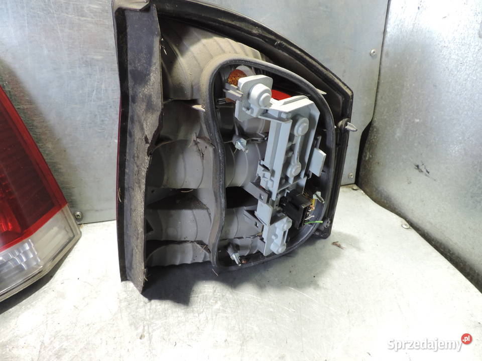 LAMPA LEWY TYŁ TYLNA OPEL VECTRA C HB FL Nowy Sącz