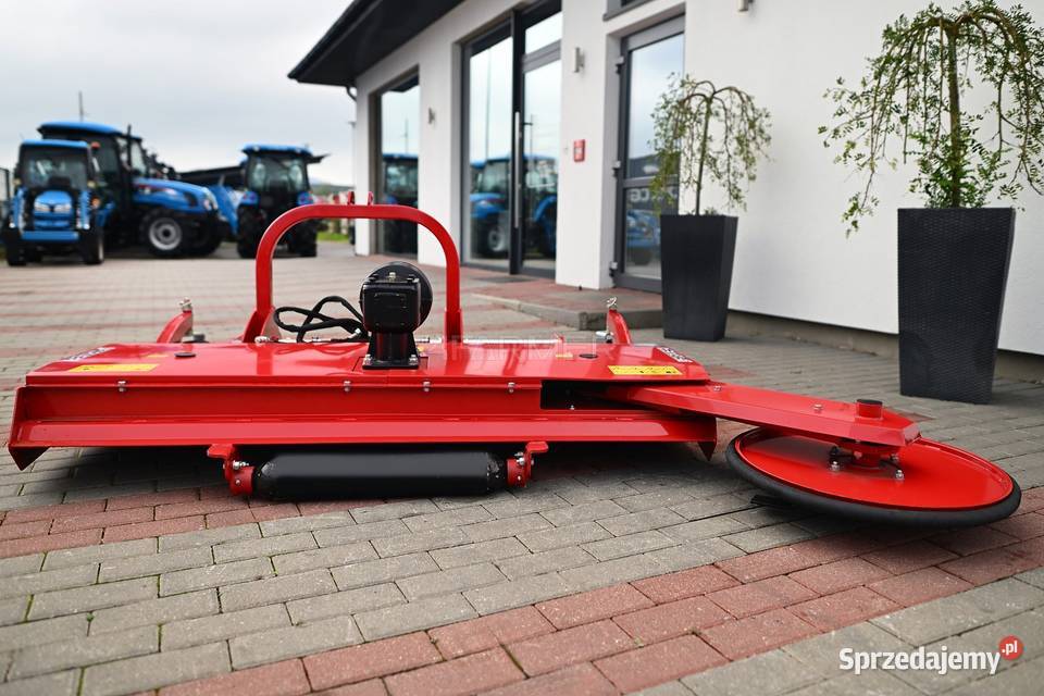 Kosiarka sadownicza z bocznym ramieniem koszącym