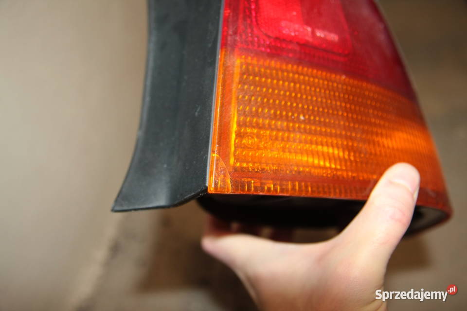 Lampa tylna prawa Honda Civic EK4 Sedan EJ9 EK3