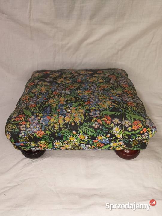 Podnóżekpuf z gobeliny Trzcianka
