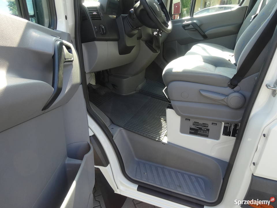 Volkswagen Crafter 9 osobowy Krajowy 146 Samochody dostawcze Olkusz