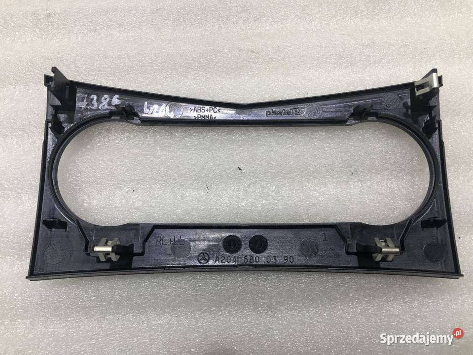 RAMKA RADIA MERCEDES W204 A2046800390 sprzedam