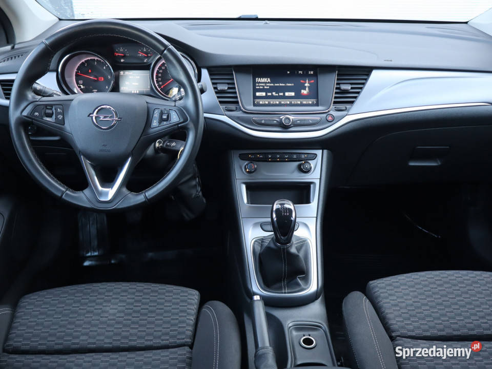 Opel Astra 16 CDTI bluetooth