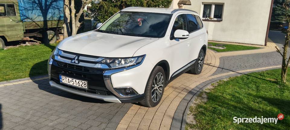MITSUBISHI OUTLANDER III SALON 4x4 LPG MODEL 150KM