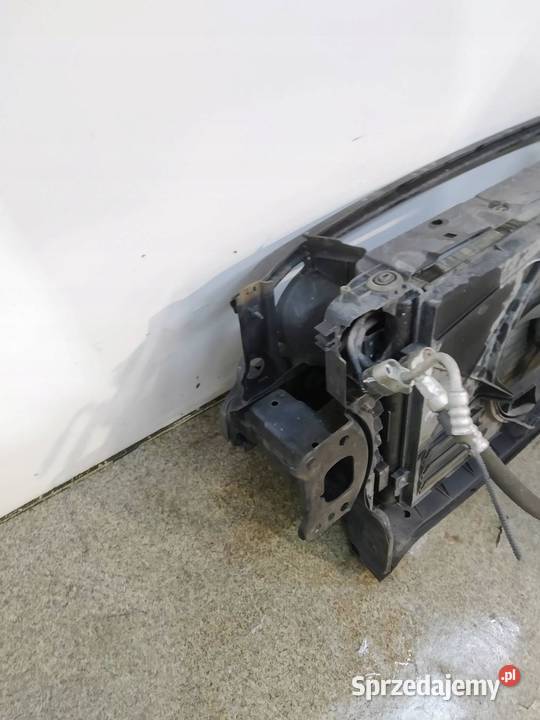 PAS PRZEDNI WZMOCNIENIE CHŁODNICA WENTYLATOR