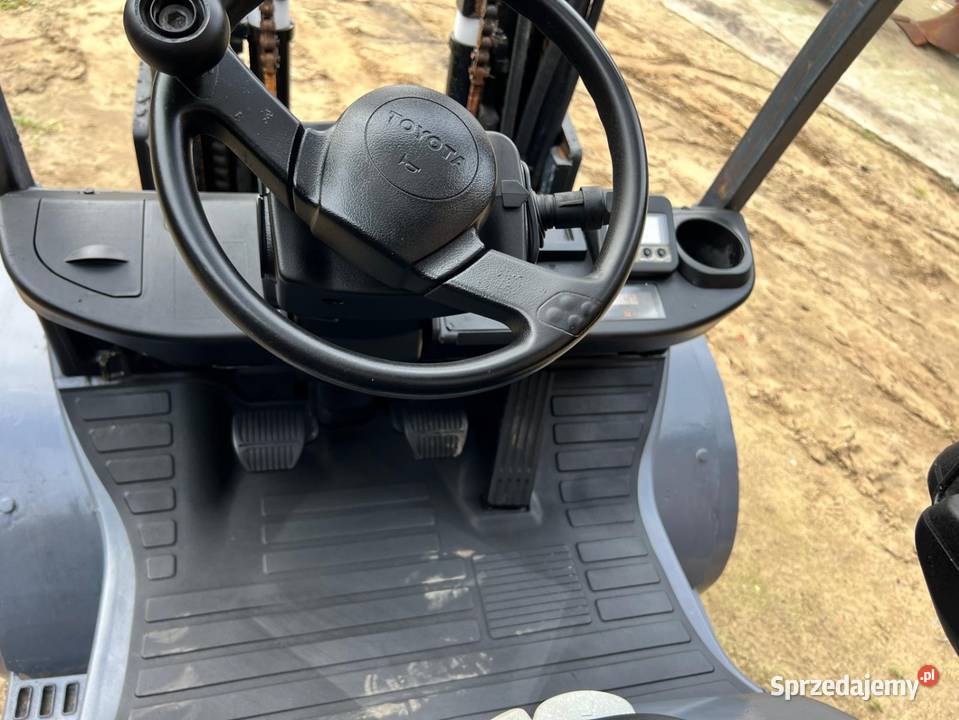 Toyota 8fgl wózek widłowy Pięczkowo