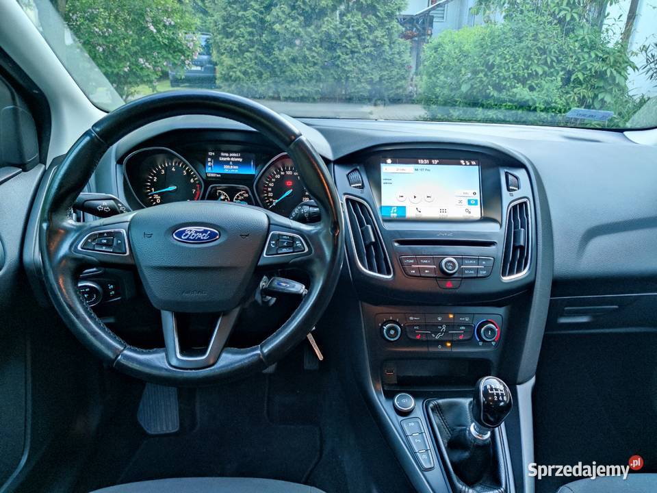Ford Focus 10 Ecoboost 123 salon kupiony w polskim salonie Focus Bolesławiec sprzedam