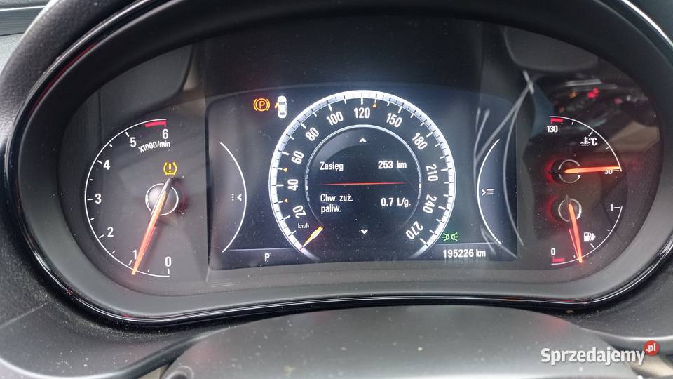 OPEL Insignia 2017 niski przebieg 196 Tkm 136KM