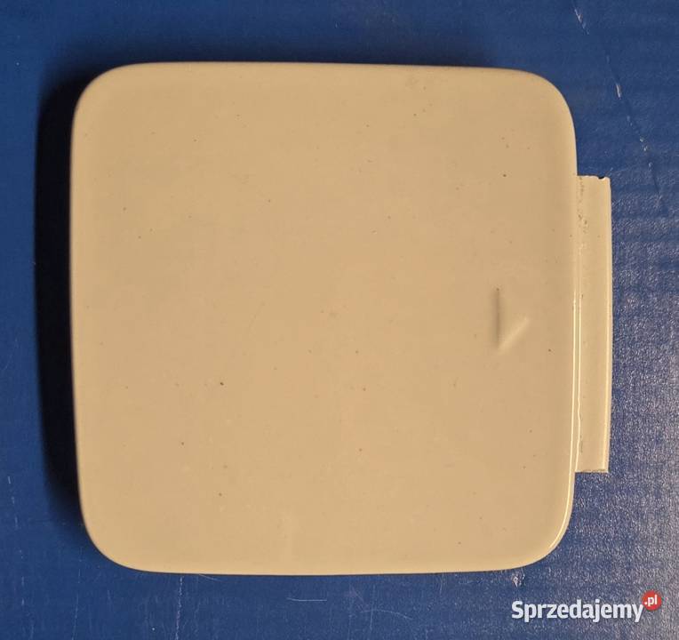 Zaślepka zderzaka ucha holowniczego bmw i3 Pęcice sprzedam