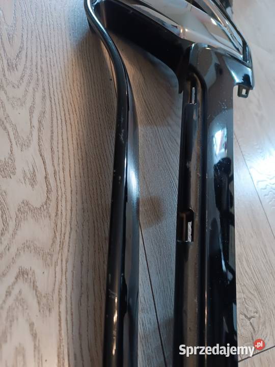 Grill zderzaka logo Scenic III Lift Koźmin Wielkopolski