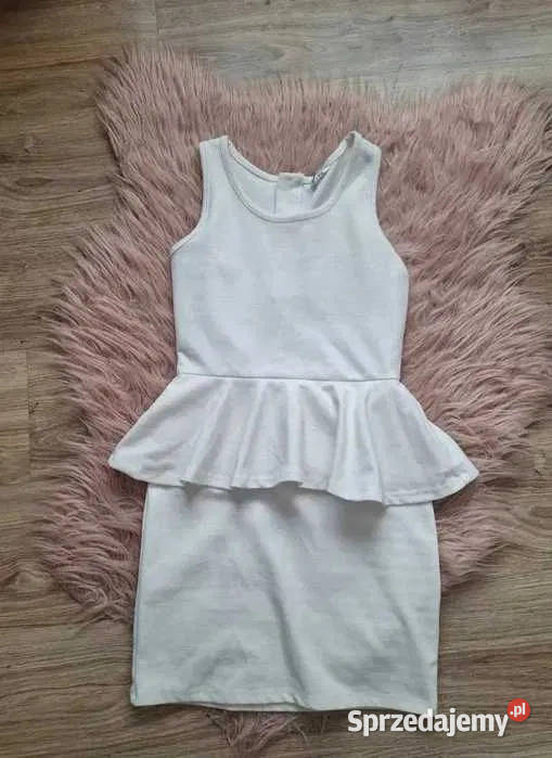 Świetna biała kremowa sukienka z baskinką Cubus małopolskie Kraków