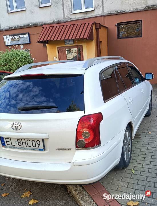 Toyota Avensis kombi 18 benz z LPG 2008r Łódź