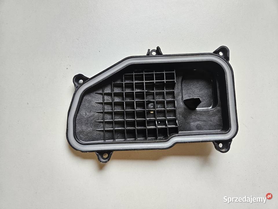 AUDI Q3 8U ZAŚLEPKA LAMPY PRAWY PRZÓD PRAWA prawe Międzychód sprzedam