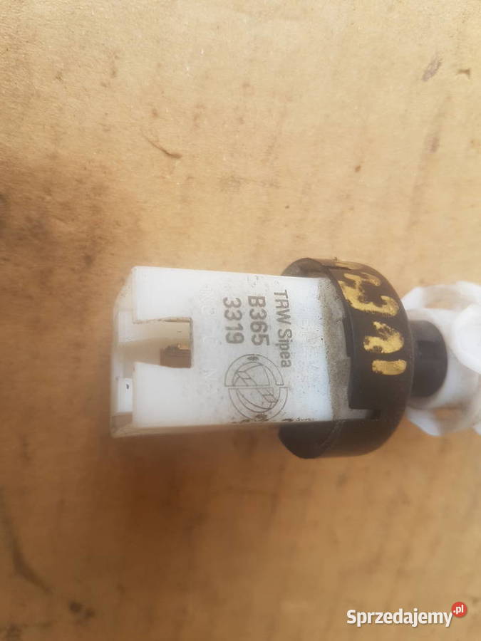 IVECO DAILY 4 0611 czujnik czujniki pedałów