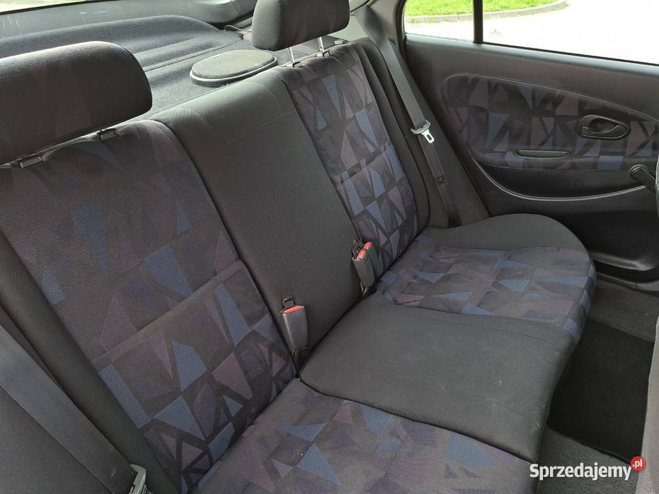 Mitsubishi Carisma GL TD 19 Diesel HAK Bez RDZY nieuszkodzony