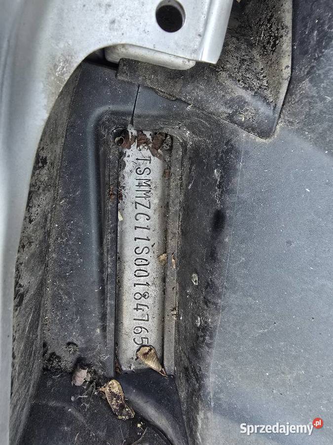 Suzuki swift 2006 13 GAZ 5 dzwi nie reaguje na gniazdo AUX Opole sprzedam