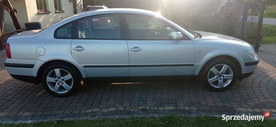 Volkswagen Passat 18 ADR BG zadbany serwisowany w ASO Zduńska Wola