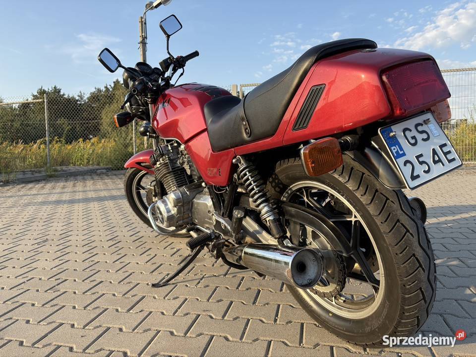 Suzuki GSX 1100E 1982 w pełni sprawny FILM benzyna Motocykle, skutery, quady Dąbrowa Górnicza sprzedam