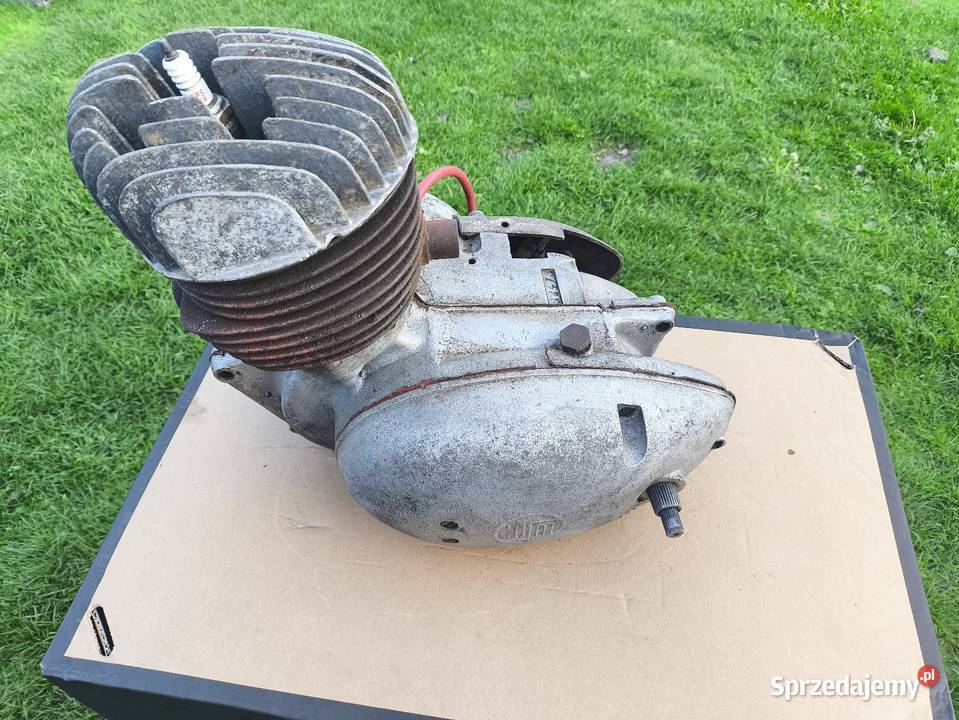 Silnik wsk wfm 125 1956 dwa wyjścia prądowe Lutoryż sprzedam
