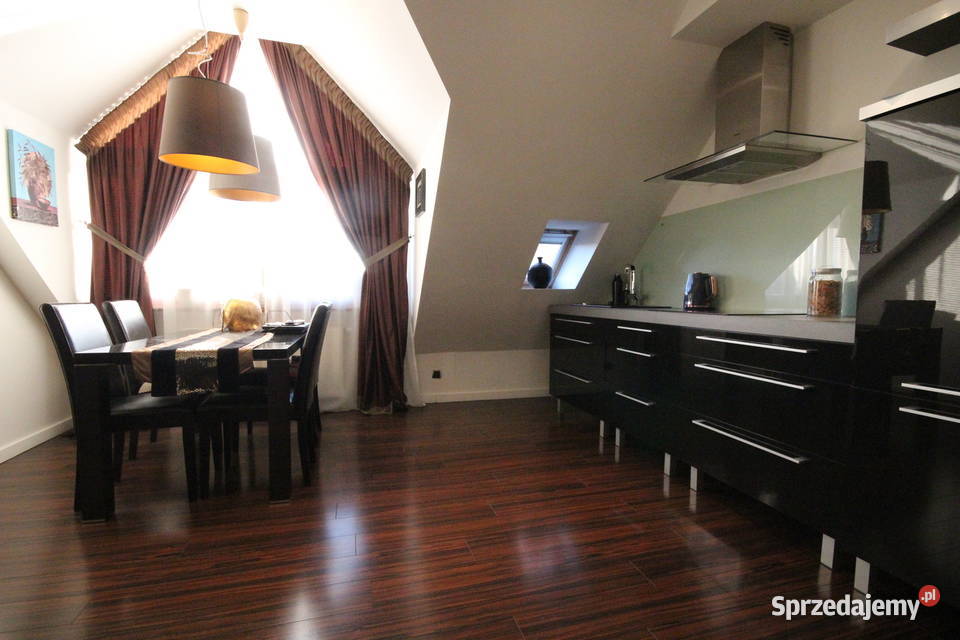 3pok 63met Husarskiej BALKONKOMÓRKAGARAŻ Wrocław