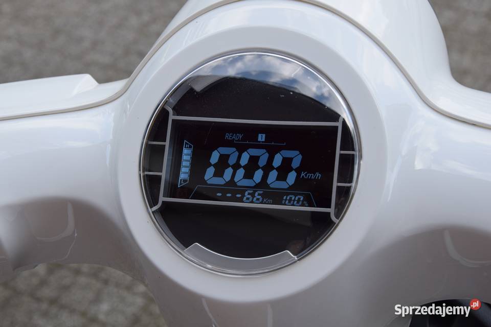 Stylowy skuter elektryczny Zipp Volteno LUX biały Opole