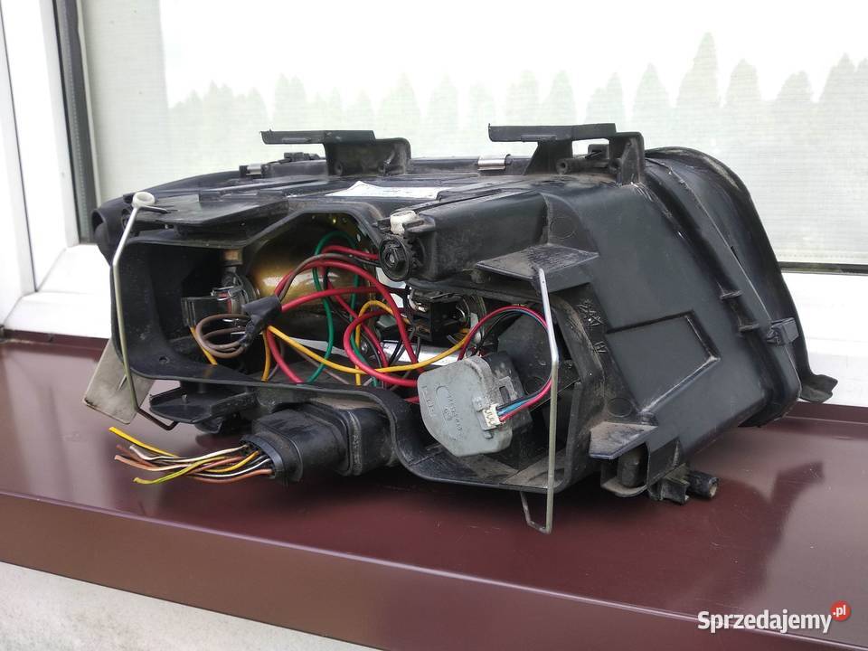 Audi A6 C5 przedlift lampy przednie reflektory Sieradz sprzedam