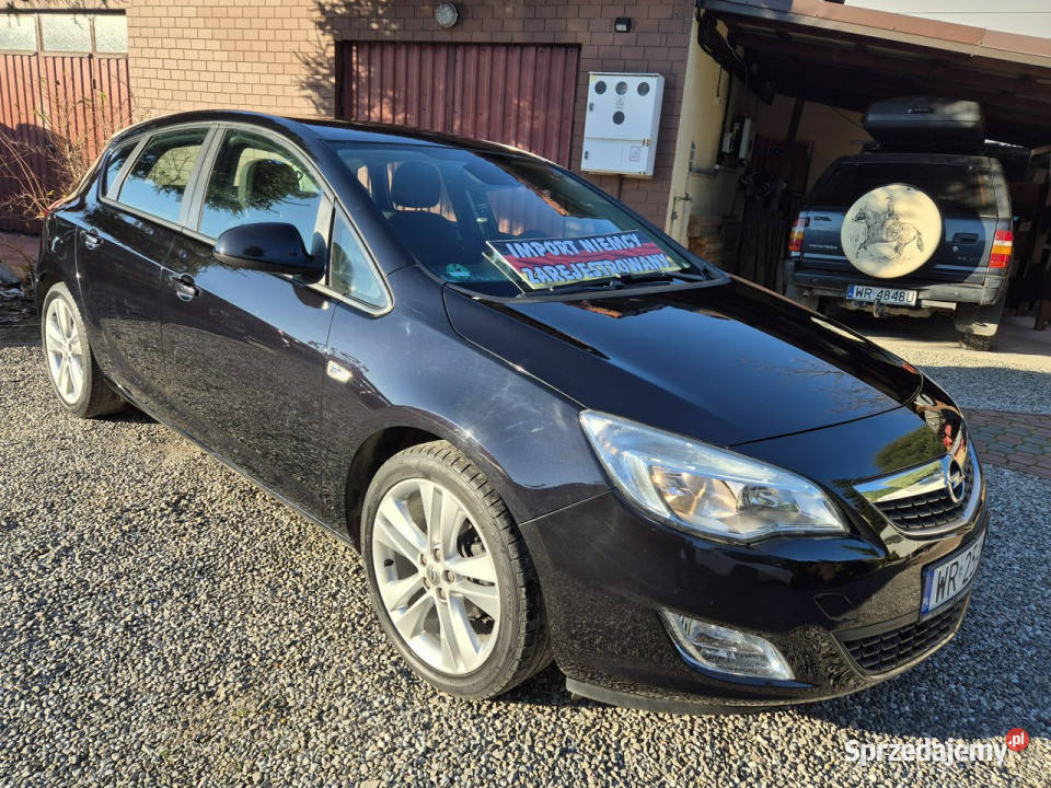 Opel Astra 2010r 14T 140 Przebieg 151 J 20092019 VAT marża Radom