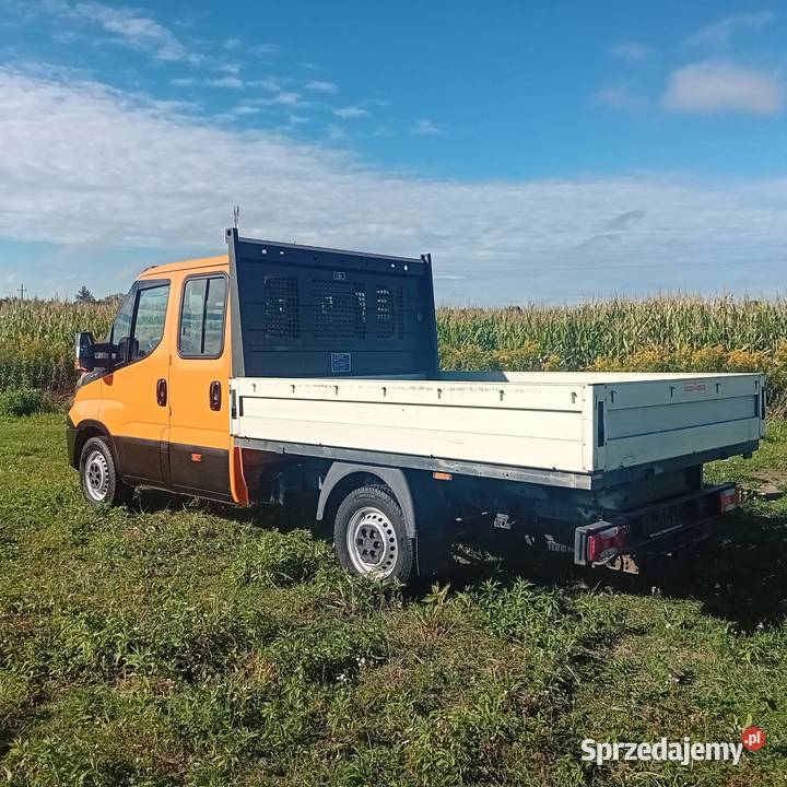 Iveco 35S13 7 Osobowy 35 Tony na Haku nieuszkodzony