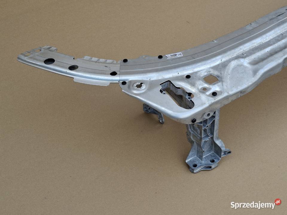 MERCEDES CKLASA W205 PAS PRZEDNI WZMOCNIENIE