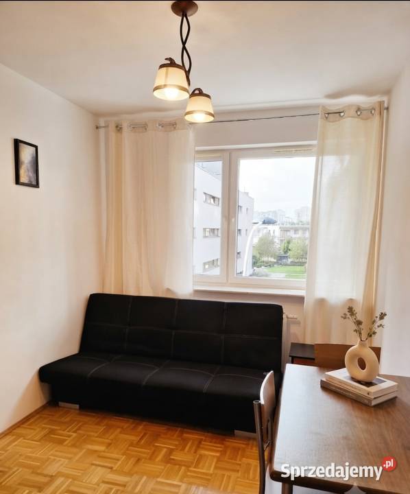 Pokój Room 12 M2 w Mieszkaniu 44 m Mokotów Al Warszawa