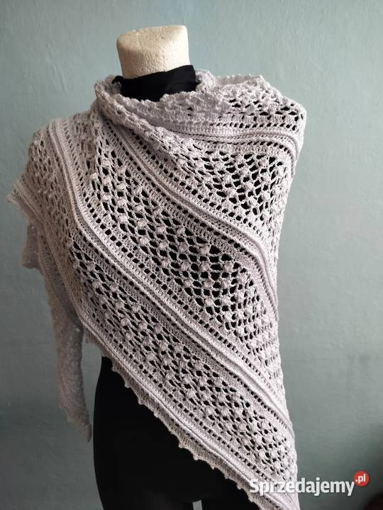 Szydełkowa Biała chusta z dodatkiem srebrnego