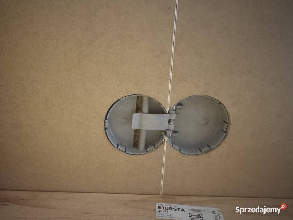 Sprzedam biały stół zamienię na komodę Stoły małopolskie Kraków sprzedam