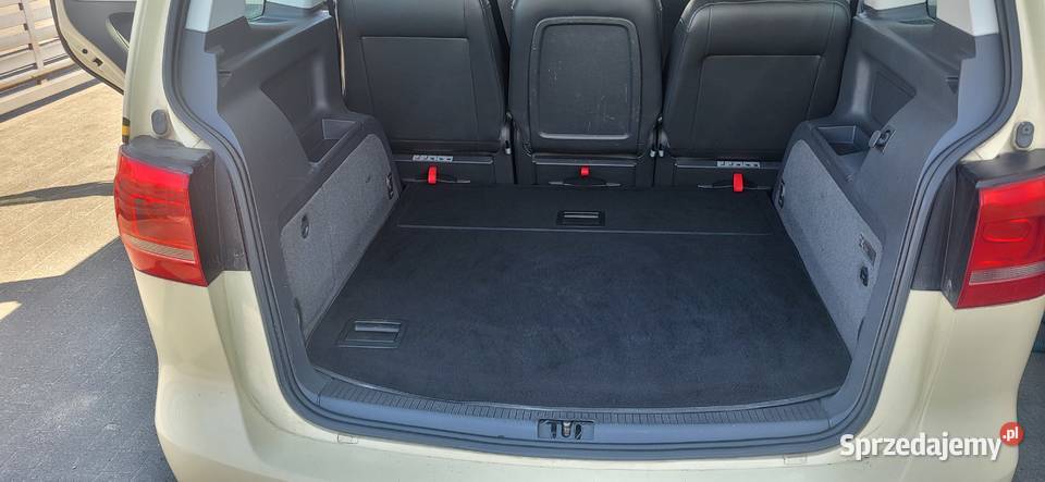 Volkswagen Touran 16 Tdi z 2012 r z Niemiec kurtyny powietrzne Koluszki