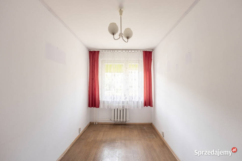 3 pokoje 55 m Balkon 1 piętro piwnica Piękny Piętro 1 Bielawa