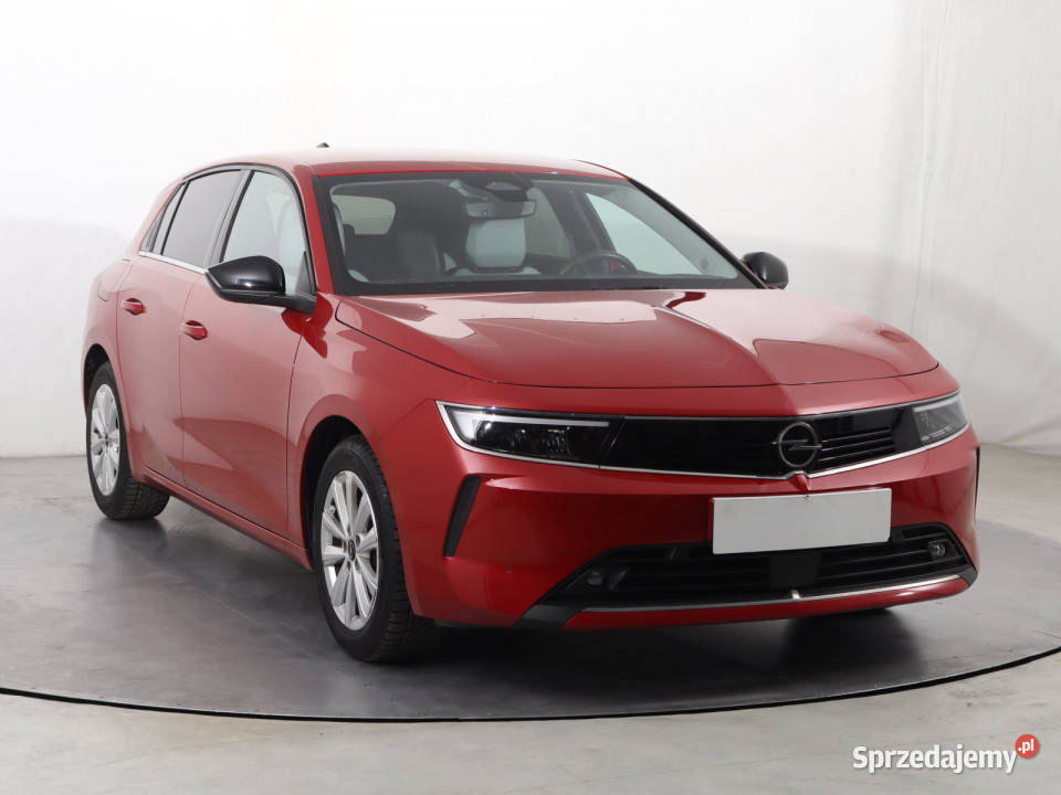 Opel Astra 12 Turbo manualna