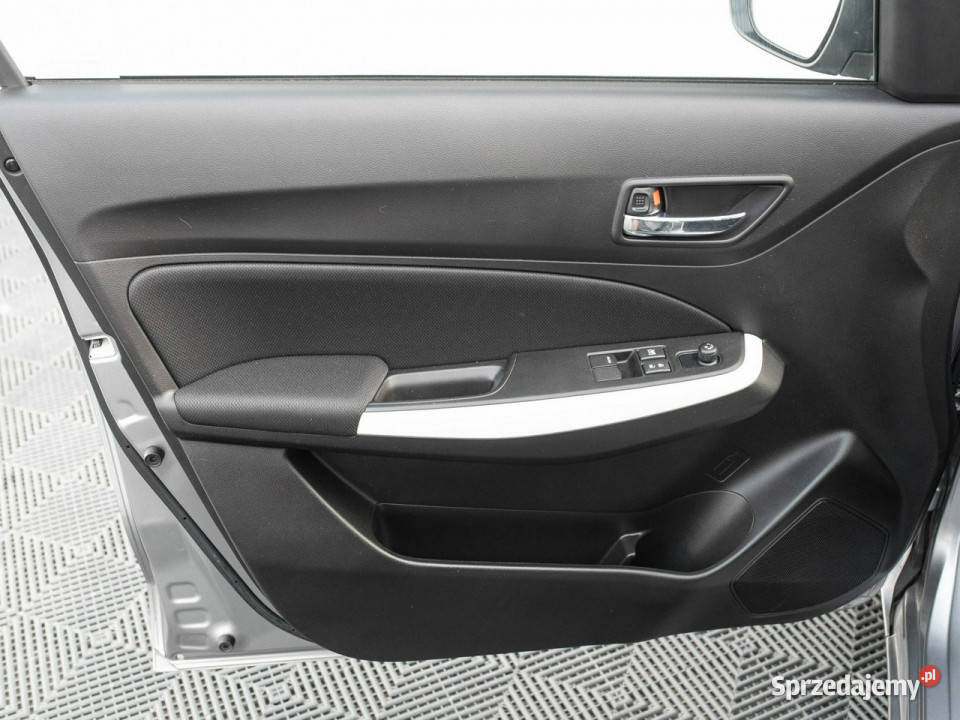 Suzuki Swift WJ2650L12 Dualjet SHVS Premium Swift Pępowo
