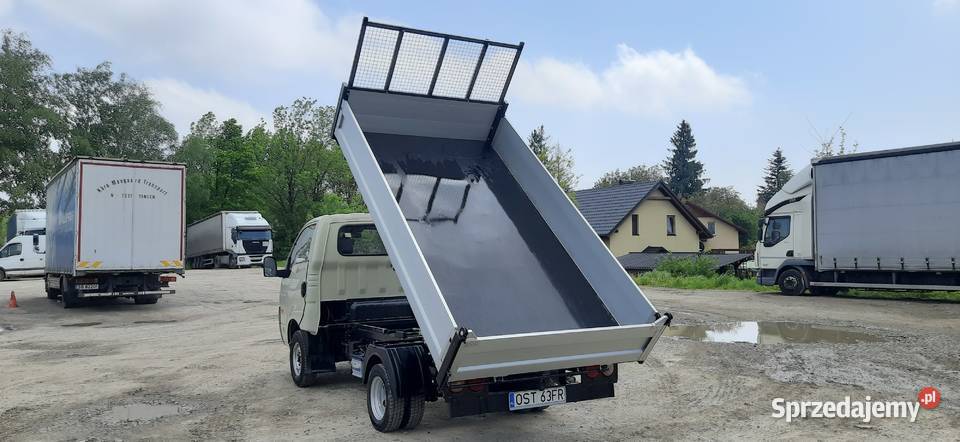 Wywrotka kiper usługi transportowe transport Transport towarów, przeprowadzki Brzeszcze