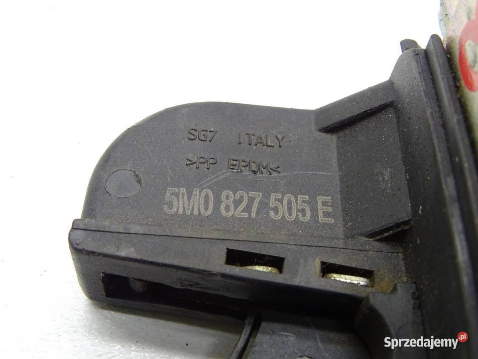 ZAMEK KLAPY BAGAŻNIKA TYŁ TYLNY 5M0827505E VW