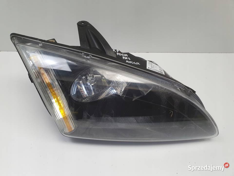 Ford Focus II MK2 0411r PRZEDNIA LAMPA PRAWA osobowe Janów sprzedam