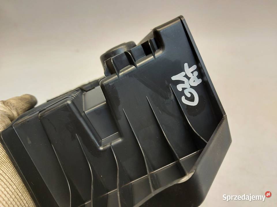 BMW G21 G20 Kombi 330e plastyk mocowanie prawe