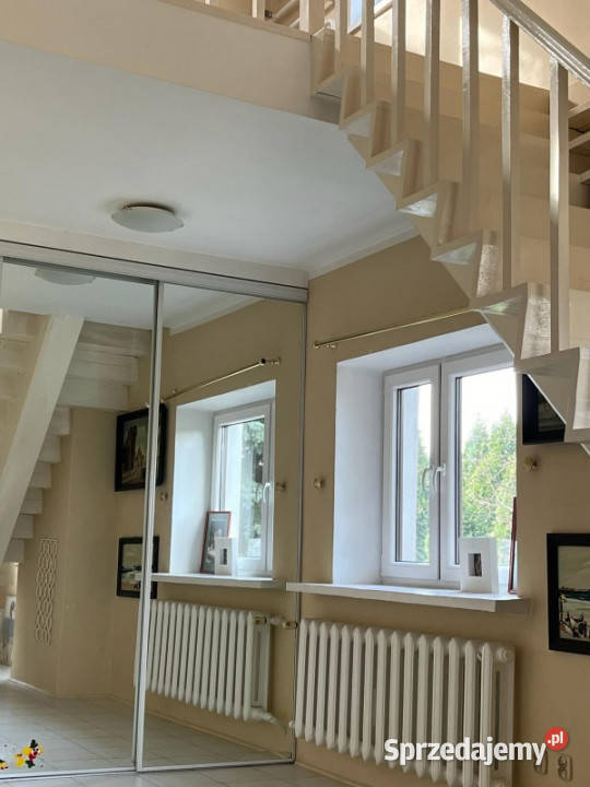 Rezydencja z ogrodem Mazowieckim Parku Warszawa