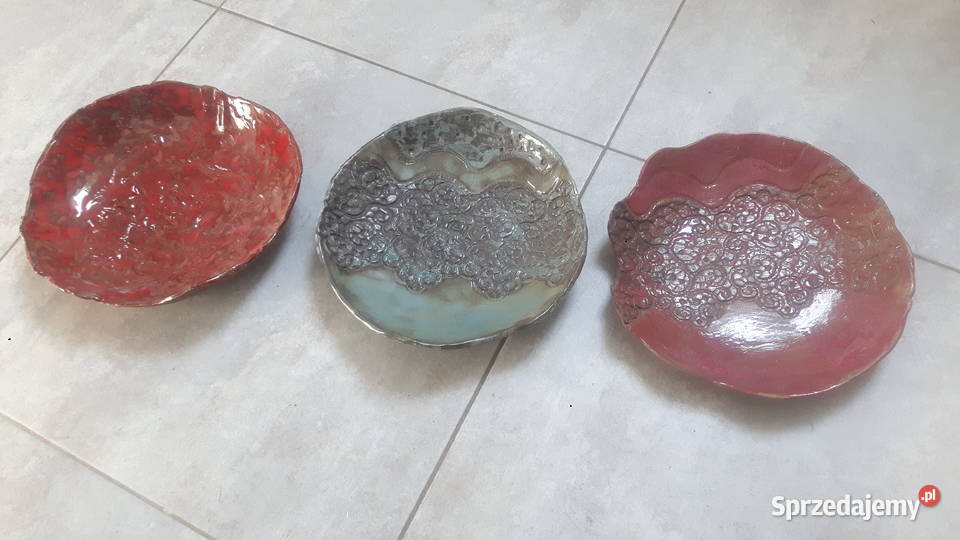 Zestaw misek ceramicznych ręcznie wykonanych
